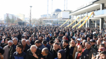 DENGBEJ ŞAKÎRO KENT MEYDANI AÇILDI