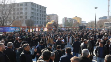 DENGBEJ ŞAKÎRO KENT MEYDANI AÇILDI