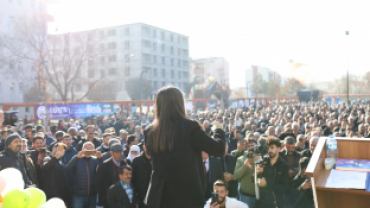 DENGBEJ ŞAKÎRO KENT MEYDANI AÇILDI