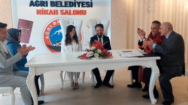 Başkan Karadoğan, Genç Öğretmen Çiftlerin Nikahını Kıydı