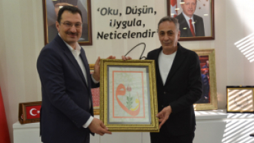 Ulaştırma Eski Bakanı Ahmet Arslan ve Seçim İşleri Başkanı ve Sakarya Milletvekili Ali İhsan Yavuz  Ağrı Belediyesini ziyaret etti.