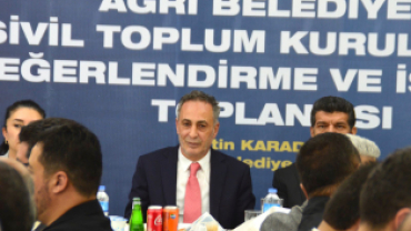 Ağrı Belediye Başkanı Metin Karadoğan Sivil Toplum Kuruluşlarıyla bir araya geldi