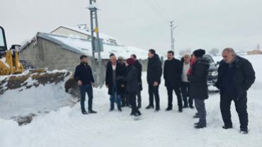 AĞRI’DA YOĞUN KAR YAĞIŞINA KARŞI ARALIKSIZ ÇALIŞMA