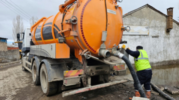 AĞRI BELEDİYESİ YOĞUN YAĞIŞLARA KARŞI SAHADA: TÜM EKİPLER SEFERBER EDİLDİ